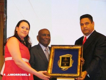  ALEGRÍA, SATISFACCIÓN CARACTERIZAN ENTREGA PREMIOS “PUERTOPLATEÑOS SOBRESALIENTES”