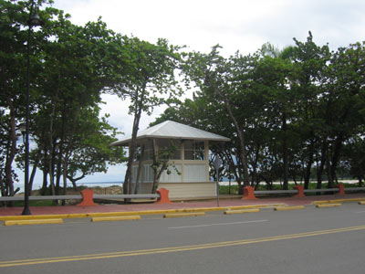  PLANTEAN SOLUCIÓN PROBLEMA PARQUEOS MÓDULOS MALECÓN PUERTO PLATA