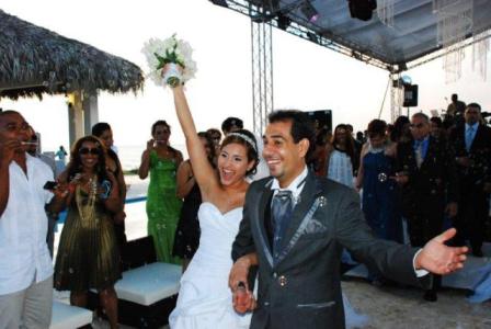  UNEN SUS VIDAS EN MATRIMONIO JAVIER MACHÍN BETANCOURT Y YOKAIRA CAIMARES