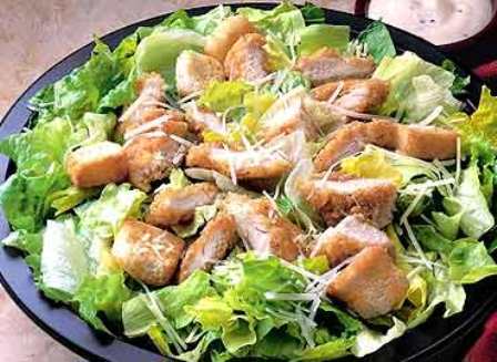  ENSALADA CÉSAR CON POLLO