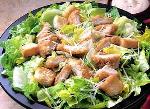  ENSALADA CÉSAR CON POLLO