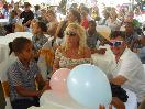  Lifestyle Holidays Vacation celebra fiesta de navidad a niños de integración juvenil