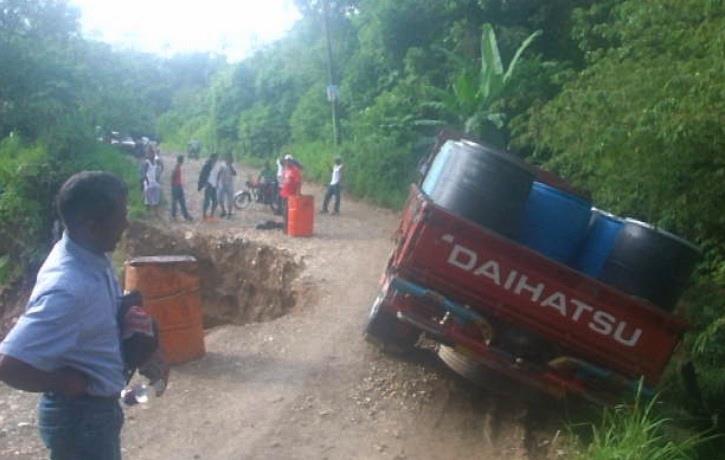  CARRETERA TURÍSTICA LUPERON SIGUE EN CONDICIONES INTRANSITABLES