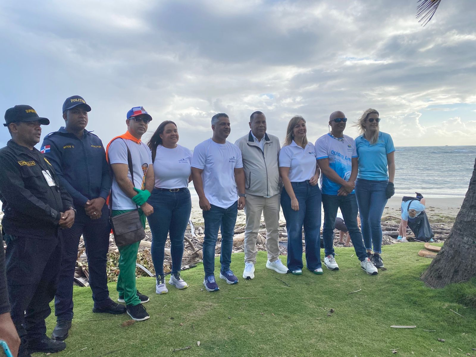 Cámara de Comercio y Producción de Puerto Plata junto a Mitur y otras instituciones realizan limpieza en Costambar