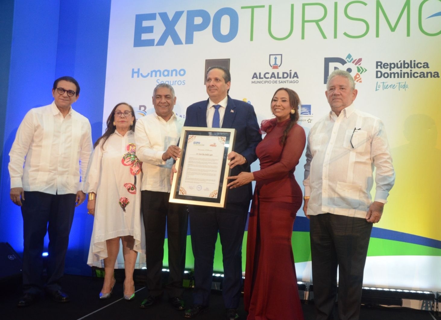     Ministro Atallah dice RD es referente internacional en turismo de salud y cita avances en todo el sistema sanitario del país  