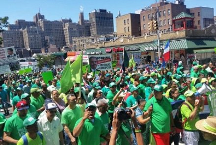  Más de cinco mil dominicanos en Nueva York participaron en Marcha Verde