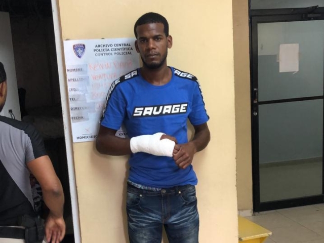 Se entrega joven que agredió a golpes acordeonista durante riña en un colmadón de Altamira