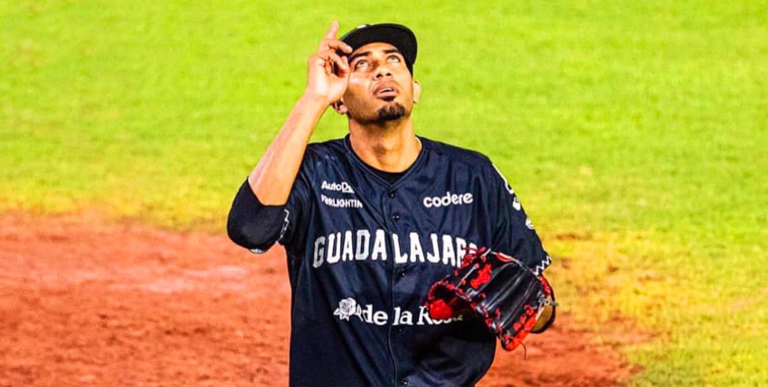 Lanzador puertoplateño Michael Ynoa se destaca en Liga Mexicana de Béisbol