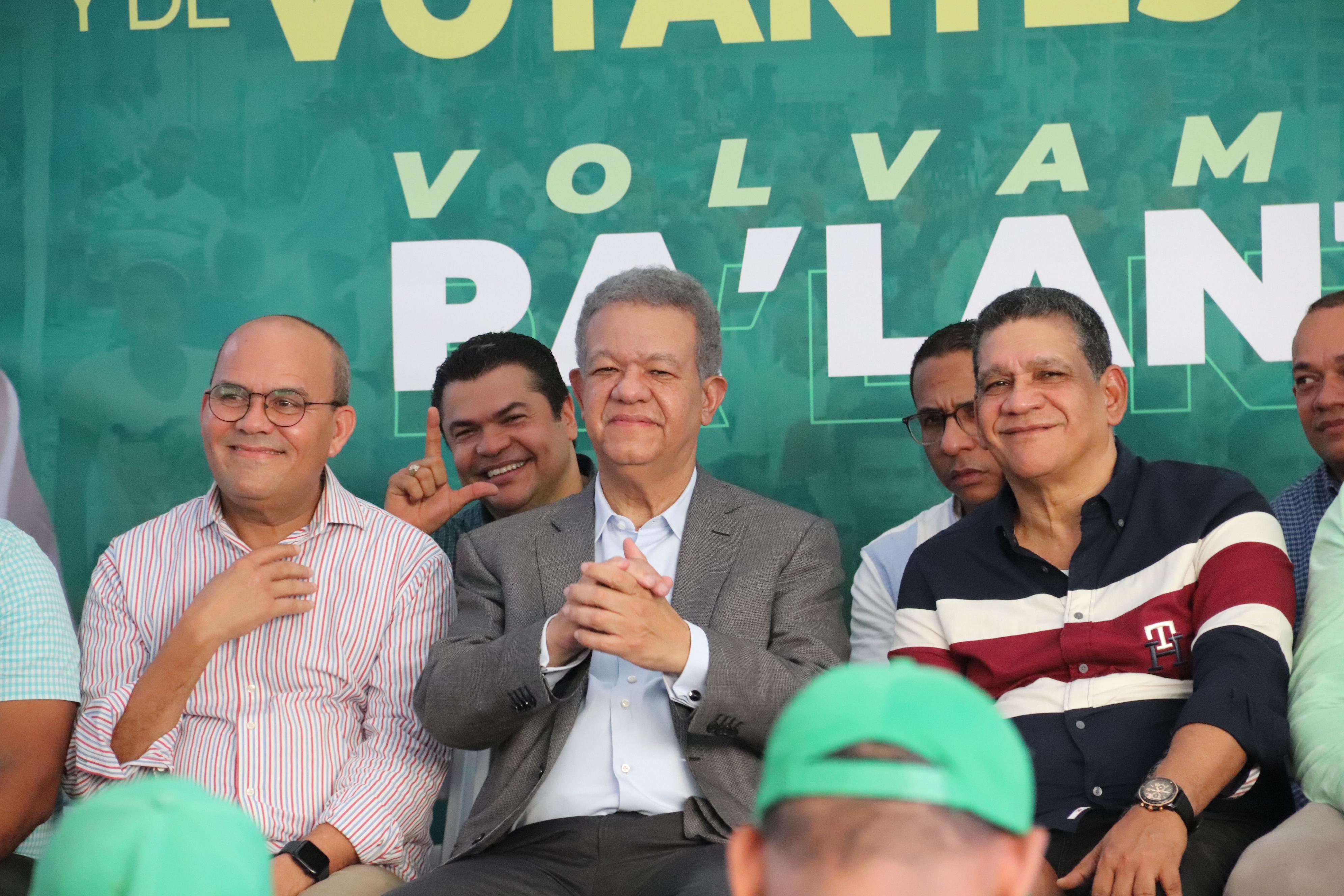 Leonel inicia encuentros barriales con delegados que estarán en las urnas