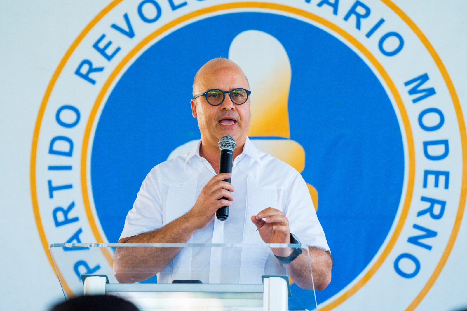  Ministro Igor Rodríguez asegura oposición hace daño a democracia en RD con denuncias irresponsables