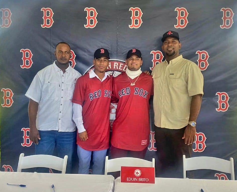 Organizaciones del béisbol de Grandes Ligas firman varios prospectos de Puerto Plata