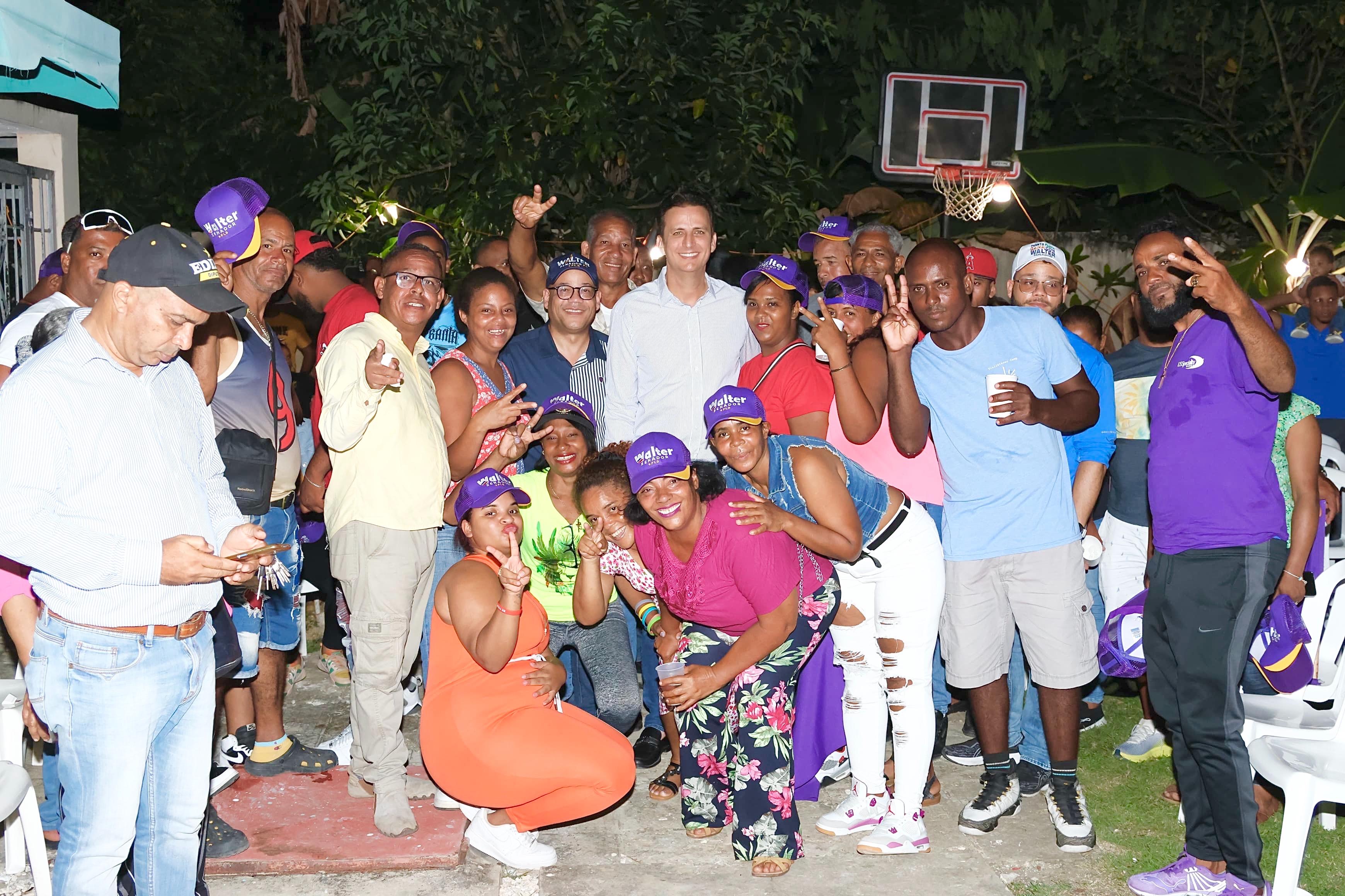 Residentes en Sosúa se comprometen con triunfo de Walter Musa