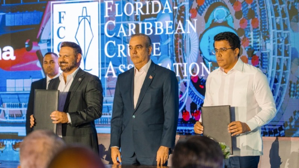  FCCA y República Dominicana firman acuerdos de turismo de cruceros  