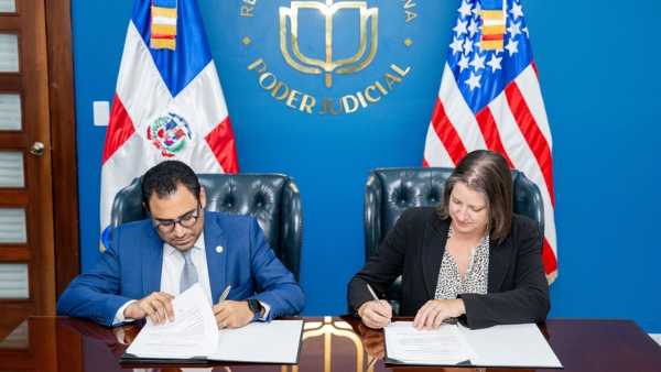   Estados Unidos respalda la digitalización de la justicia dominicana con donación de equipos tecnológicos   