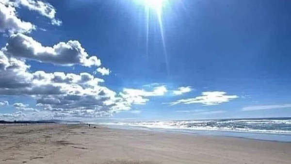      Temperaturas calurosas con lluvias esporádicas dominan clima de República Dominicana  