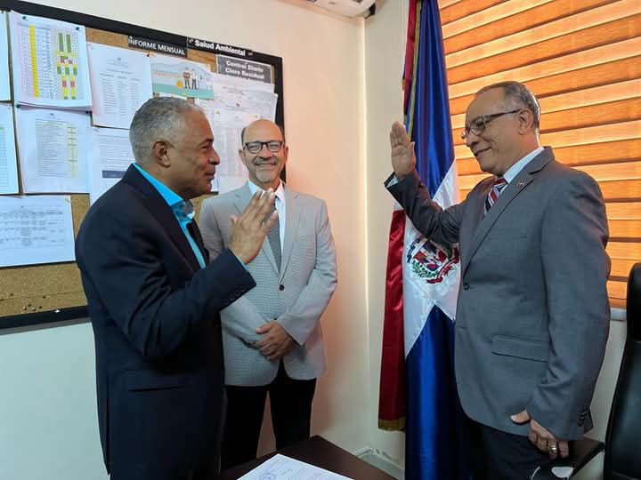 Posesionan al doctor Héctor Hernández como nuevo director provincial de Salud en Puerto Plata  
