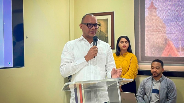  Dirección Regional 11 celebra logros en alfabetización con premios a docentes y centros educativos