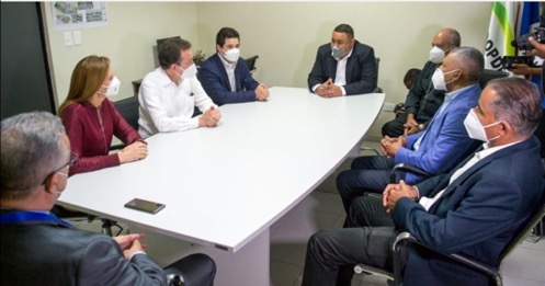 Ministro Ito Bisonó visita a Coopdepop